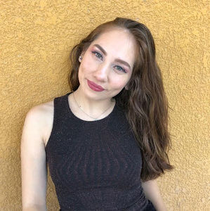 Meet your Posher, Laura